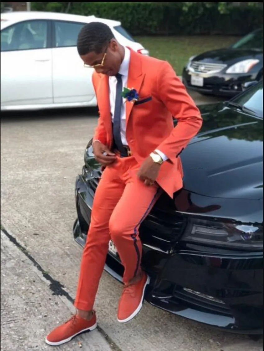 Fashion Orange Men Wedding Tuxedos Peak Lapel Groom Tuxedos Excellent Men Blazer 2 Piece Suit Prom/Dinner Jacket(Jacket+Pants+Tie) 1605