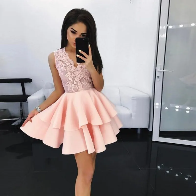 Vestidos De Fiesta Cortos Con Cuentas De Encaje Rosa Claro Falda