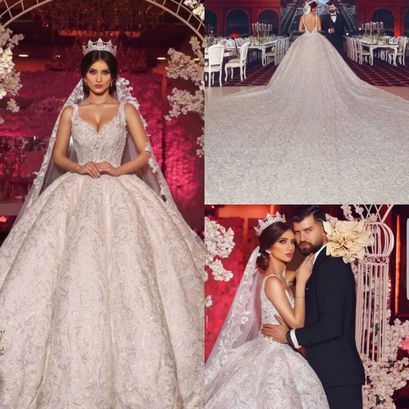 2019 Spitze Ballkleid Brautkleider V-Ausschnitt rückenfrei Dubai Brautkleider Kristall Kathedrale Zug Saudi Arabisch Luxus Brautkleid Plus Size