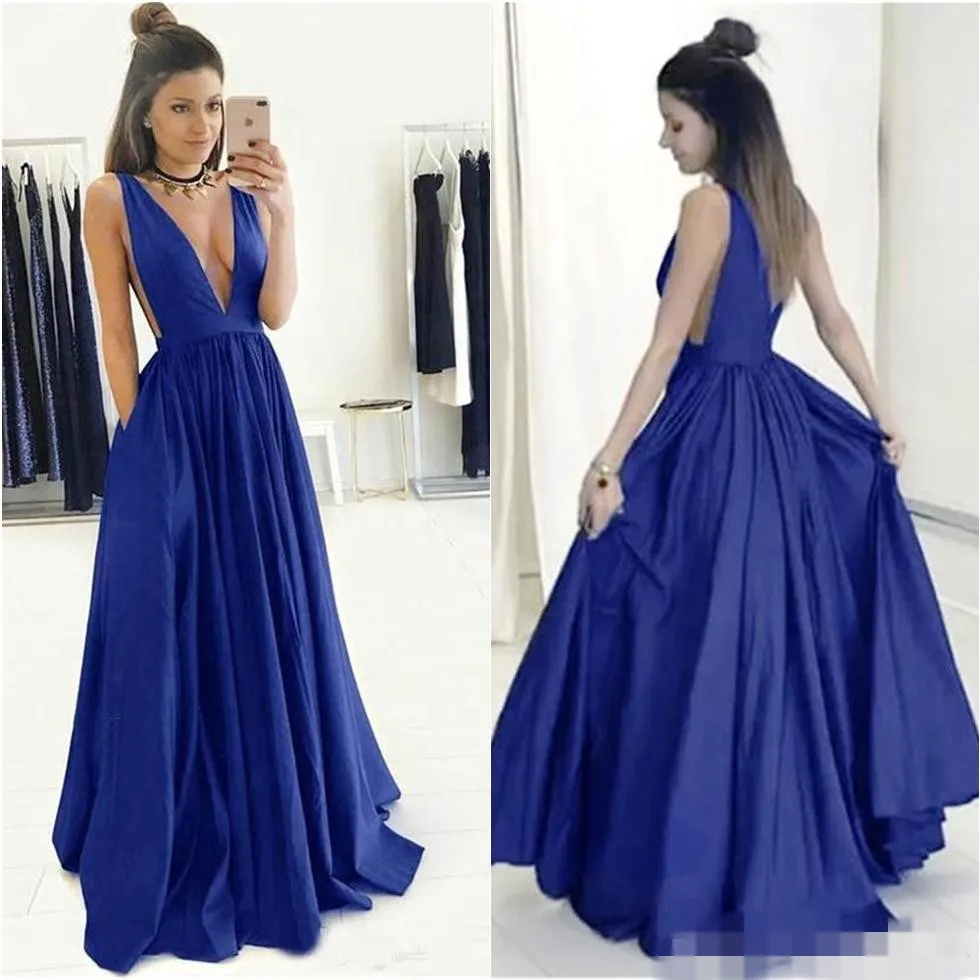 Royal Blue Plunging Neck Sweep Train Lace Prom Dress main image 0