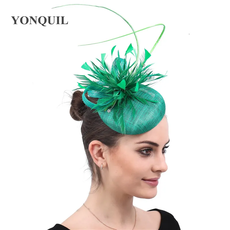 إمرأة ريش الأخضر sinamay قبعة حزب كاب فيدورا اللباس fascinator الزفاف أغطية الرأس المناسبة السيدات فام اكسسوارات للشعر