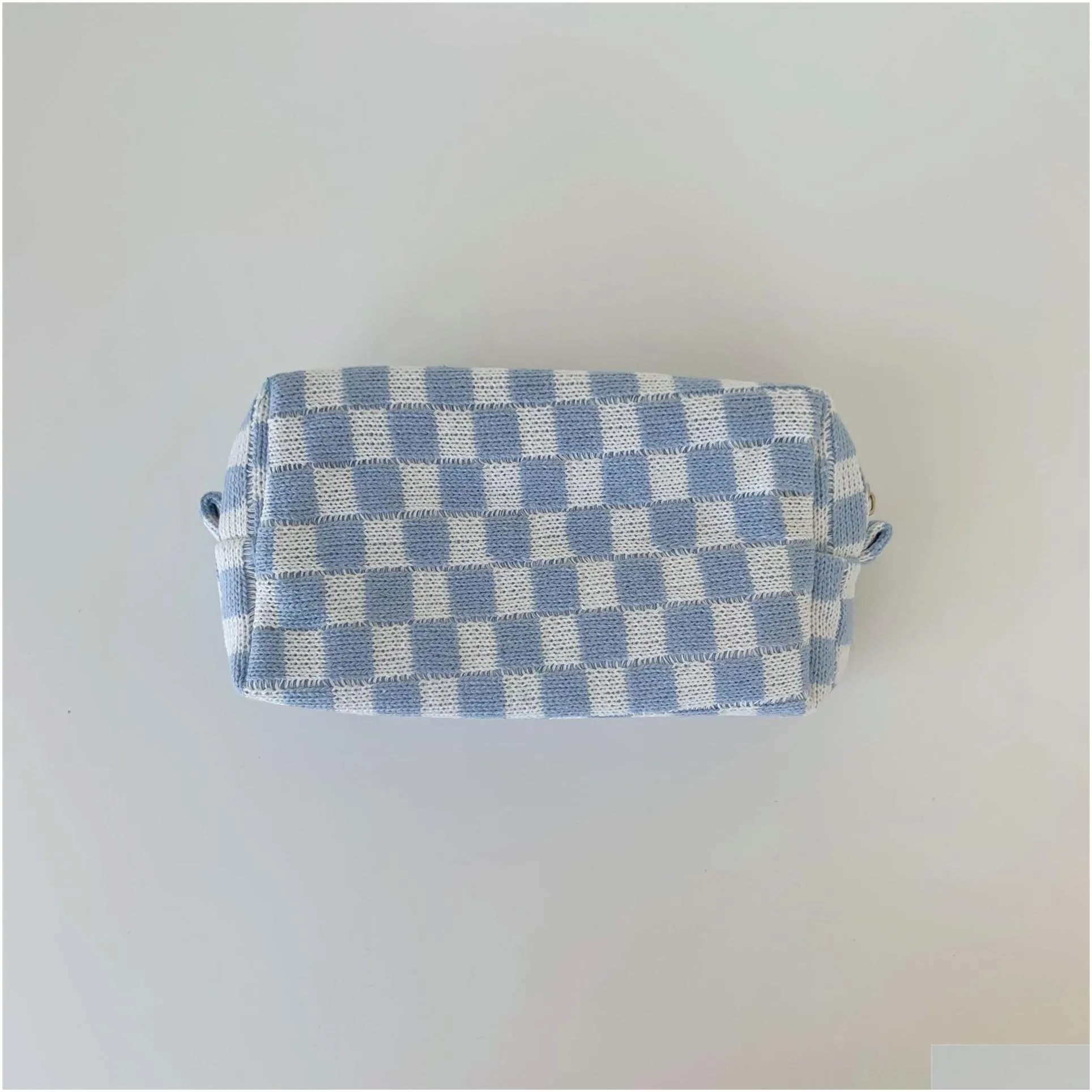 wool checkerboard cosmetic bag large capacity knitted storage bag autumn and winter plaid knitted storage toiletry bag portable