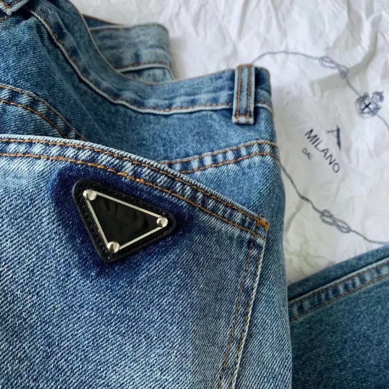 Designer Jeans Back Pocket Metal Triangle Logo Fashion Casual Women's Washed Straight Leg Denim Trousers