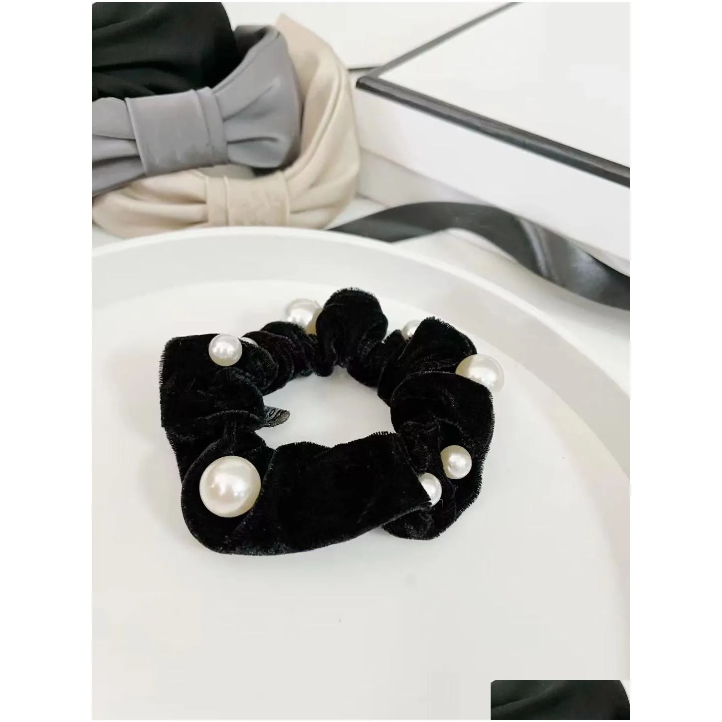 party favor velvet hairtie classical pearls lock-c scrunchie collection hair accessories