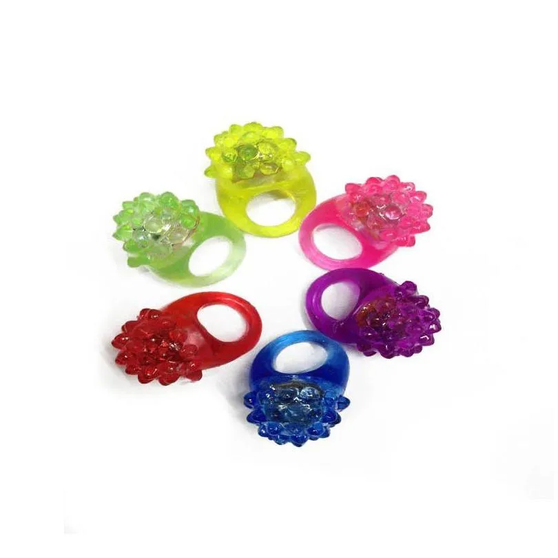 500pcs multi color silicone strawberry led light up growing ring elastic soft finger rings party ball kid children toys za1179
