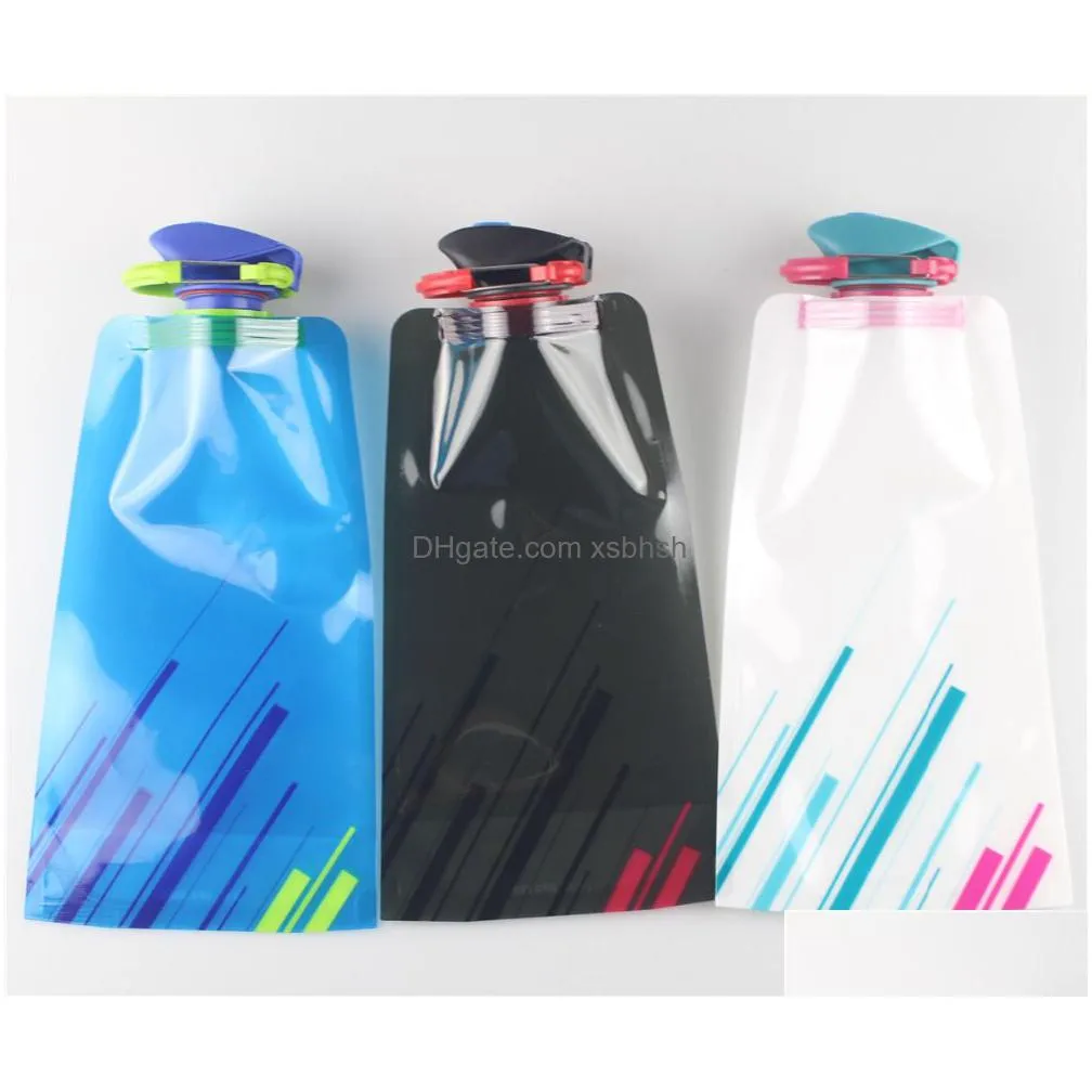 wholesale 500pcs summer eco-friendly portable foldable reusable 700ml with carabiner for outdoor sports travel folding drinking bags