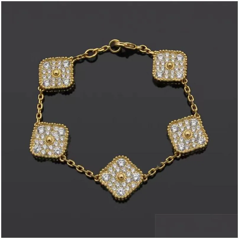 Chain 2023 Brand Classic Crystal Chain Bracelet Fashionable Charm Fourleaf Grass Fl Diamond Womens High Quality Designer Drop Deliver Dhofp