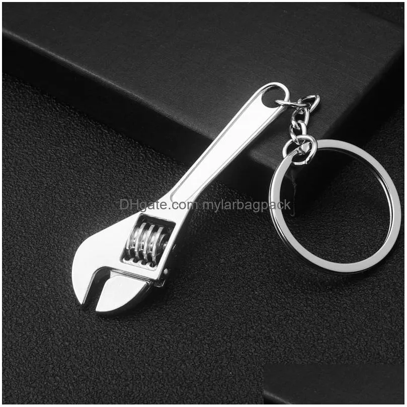 Other Hand Tools Keychains For Men Car Bag Keyring Tool Mini Utility Pocket Clasp Rer Hammer Wrench Pliers Shovel Axe Spanner Simation Dhvgz