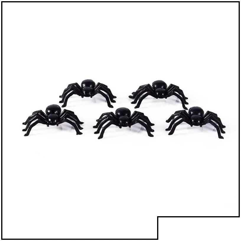 christmas toy supplies 100pcs/set halloween decorative spiders small black plastic fake spider toys funny joke prank realistic pro
