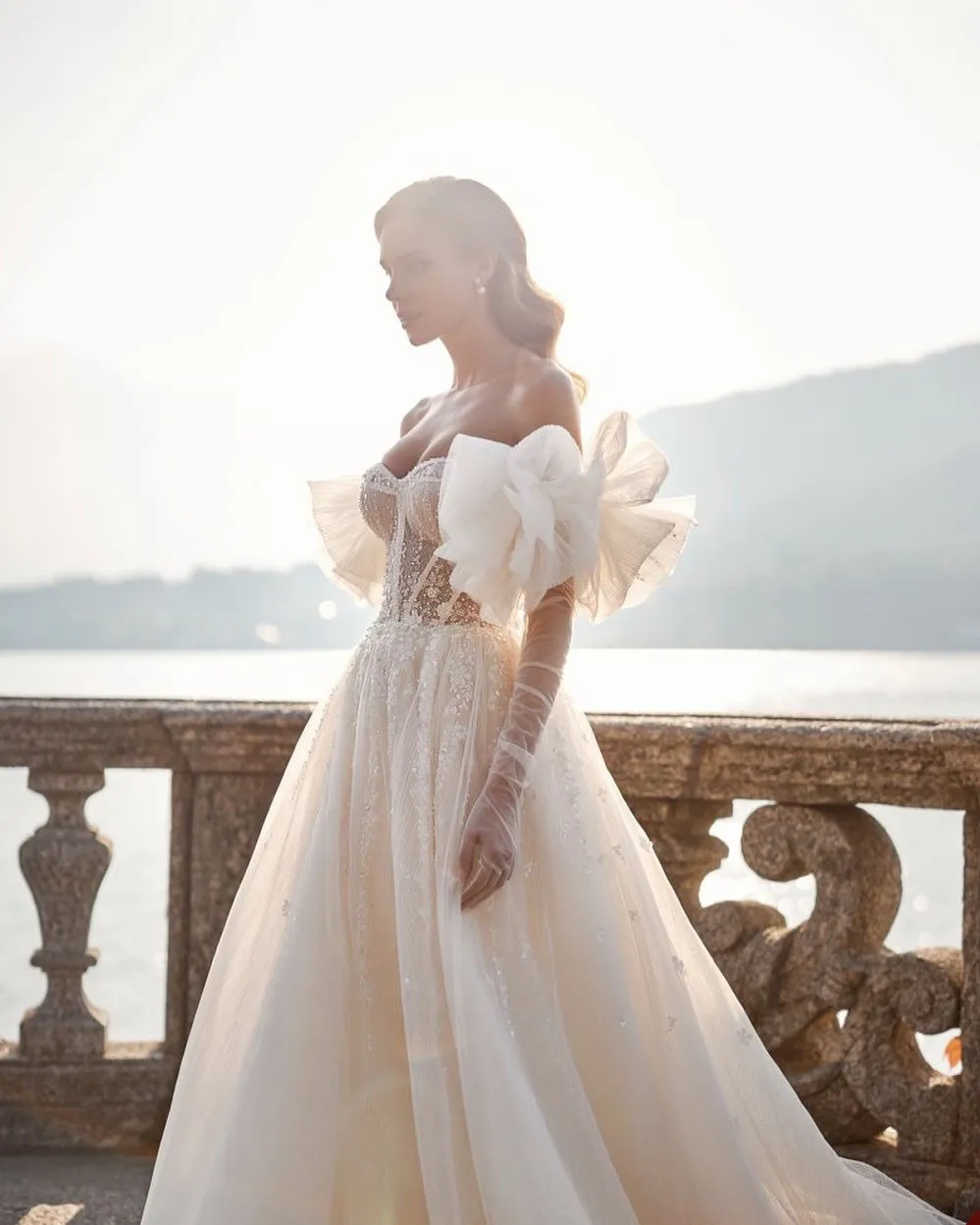 Elegant Off The Shoulder A Line Wedding Dress Arabic Puffy Tulle Lace Bridal Gowns Floor Length Robe De Soiree