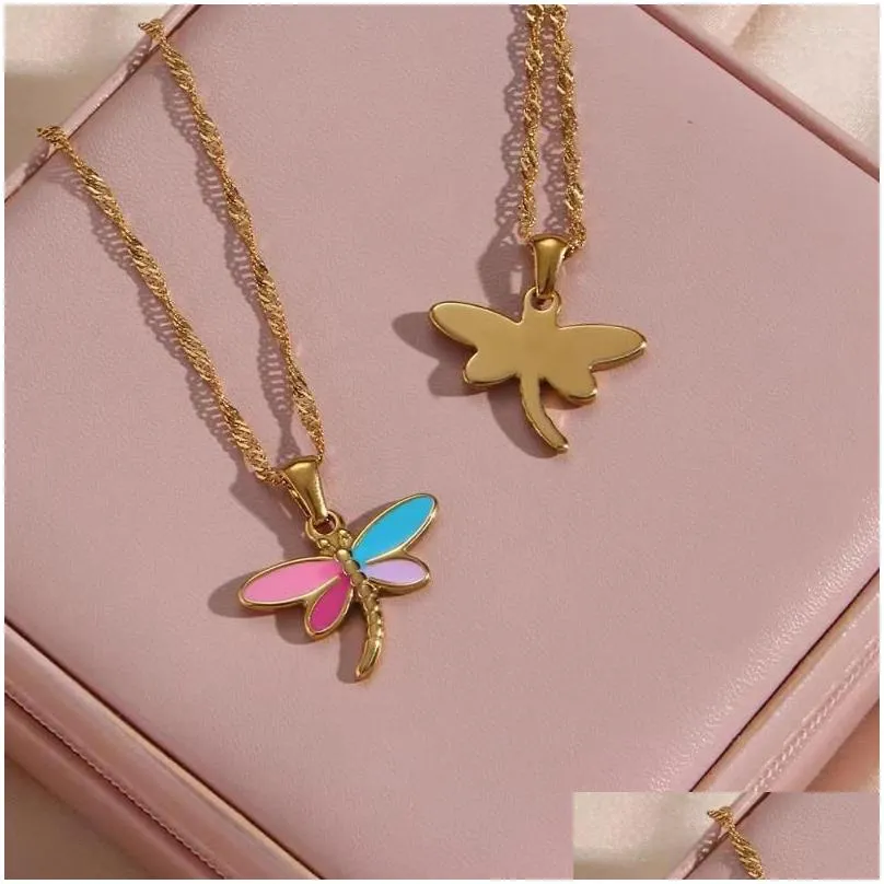 Pendant Necklaces 2023 Animai Insect Smaii Dragonfiy Jeweiry Whoiesaie  And Creative Stainiess Steei Oii Drip Neckiace Gift Drop Dhg4S