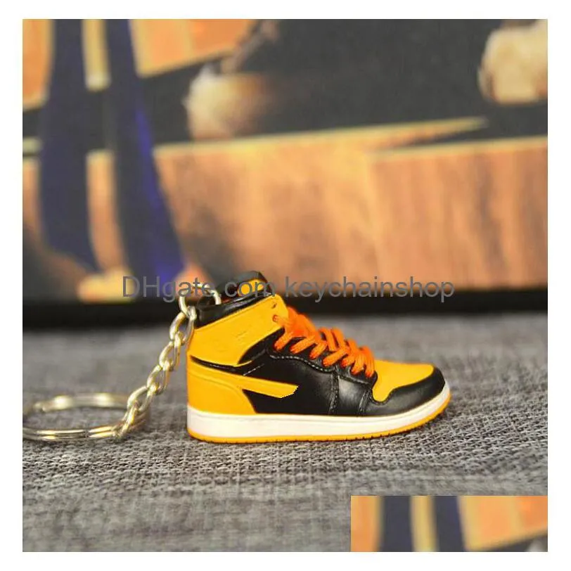 Pure Handcraft Mini 3D Stereo Sneaker Keychain Woman Men Kids Key Ring Gift Luxury Shoes Keychains Car Handbag Chain Basketbal2694 Dr Dhakm