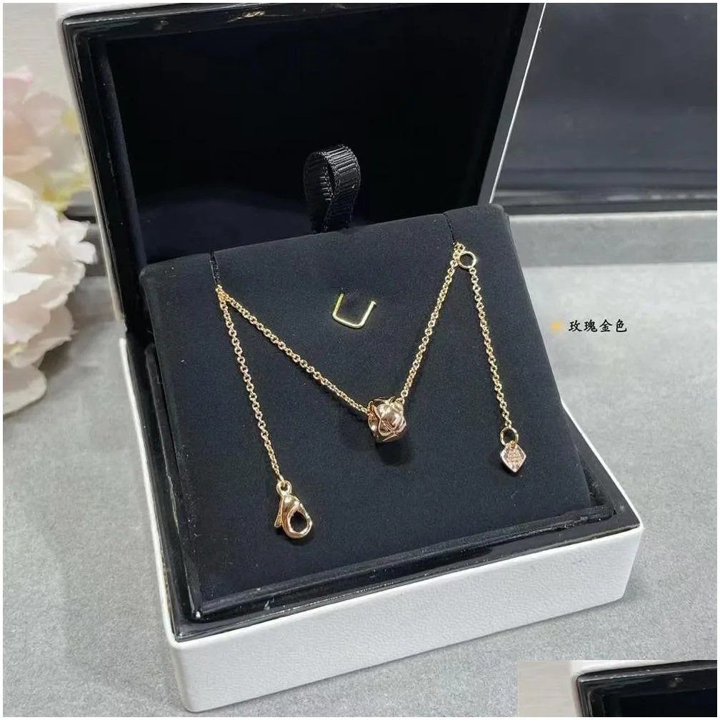 Pendant Necklaces Coco Crush Necklace Argyle Moon Diamond New In Luxury Fine Jewelry Chain For Womens Pendant K Gold Heart Designer La Otyeo