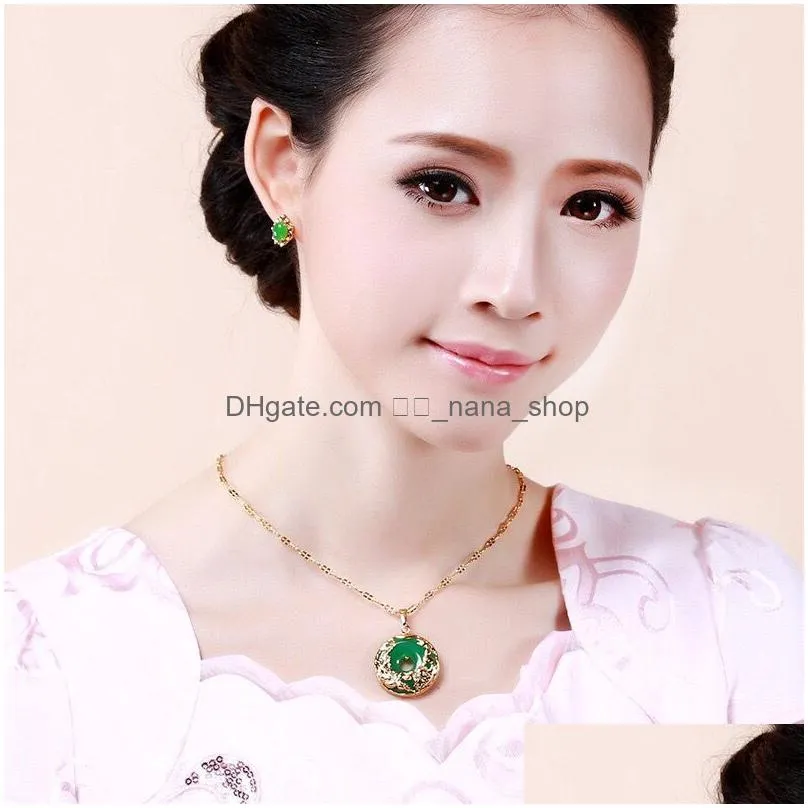 Pendant Necklaces Necklaces Pendant Mgfam 173P Dragon And Phoenix Necklace For Women Green Malaysian Jade China Ancient Mascot 24K Gol Dhkpo