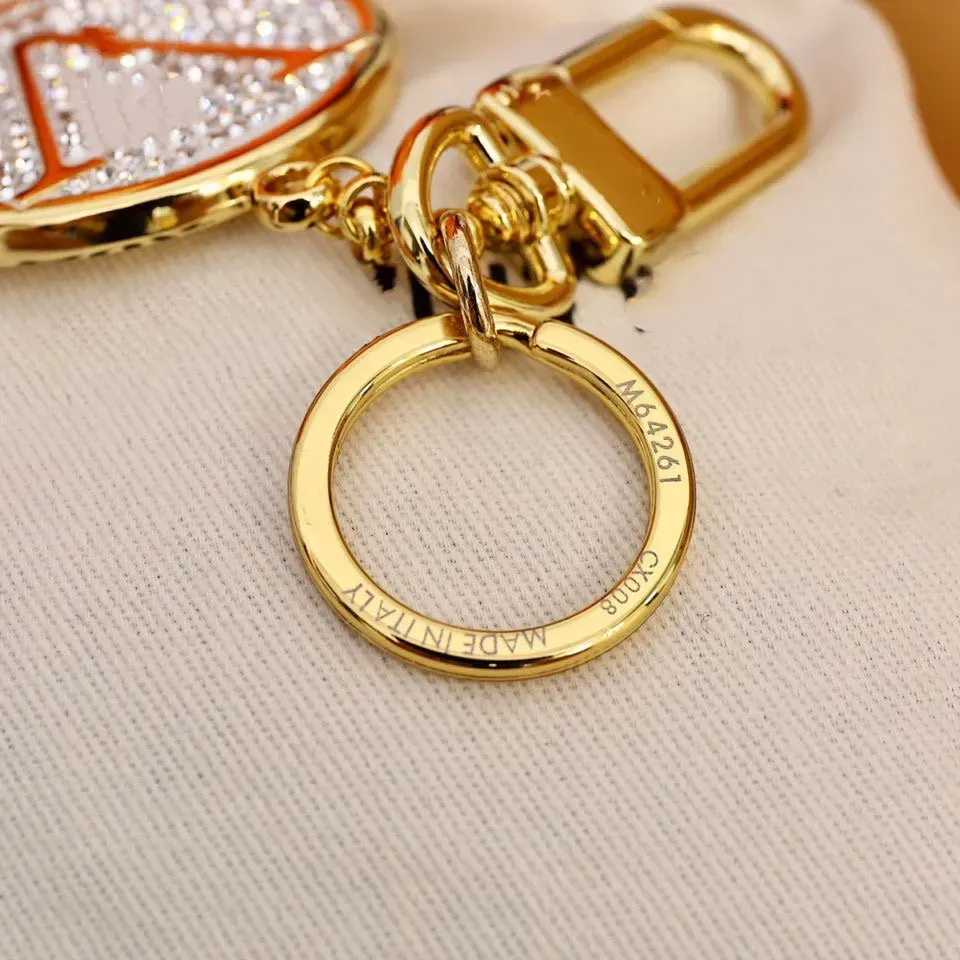 Fashion Luxury Classic Design New Letters Diamond Keychain Purse Pendant Accessories For Men And Women Couples Drop Delivery Dhwbr