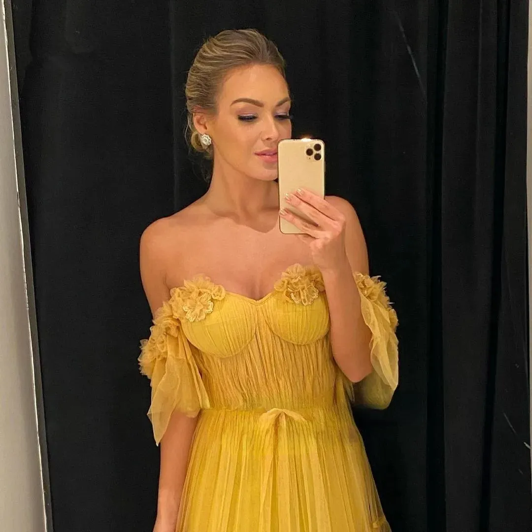 Yellow Sweetheart A-Line Prom Dresses Off the Shoulder 3D Flowers Tiered Tulle Evening Dresses Open Back Formal Prom Gowns YD