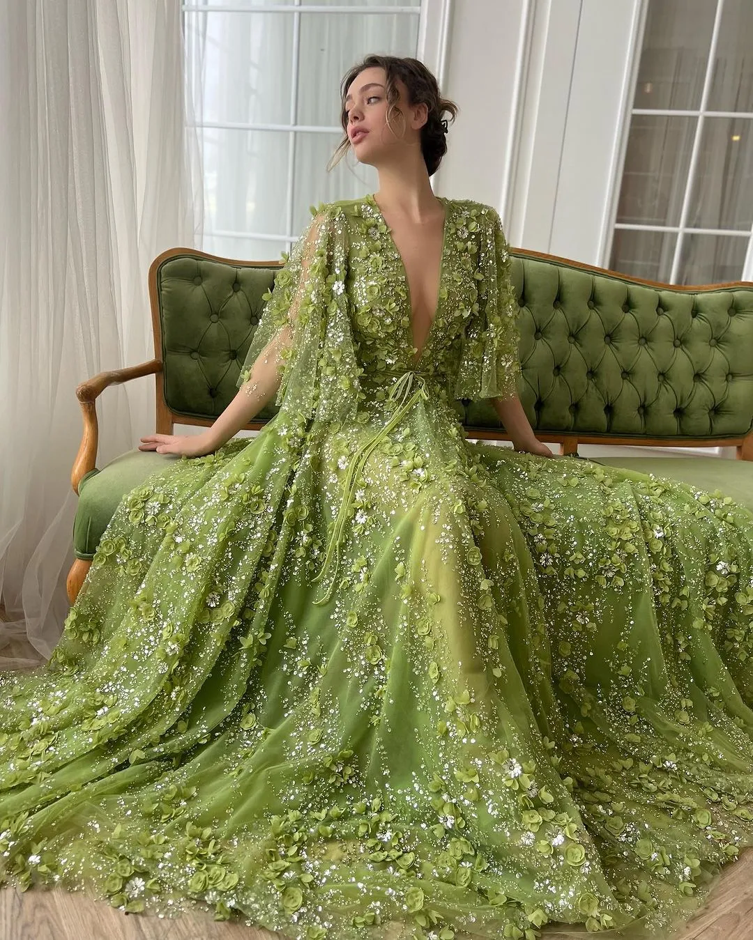 Green A Line Evening Dresses V Neck Long Sleeves High Neck Prom Dress 3D Flowers Beads Special Occasion Gowns