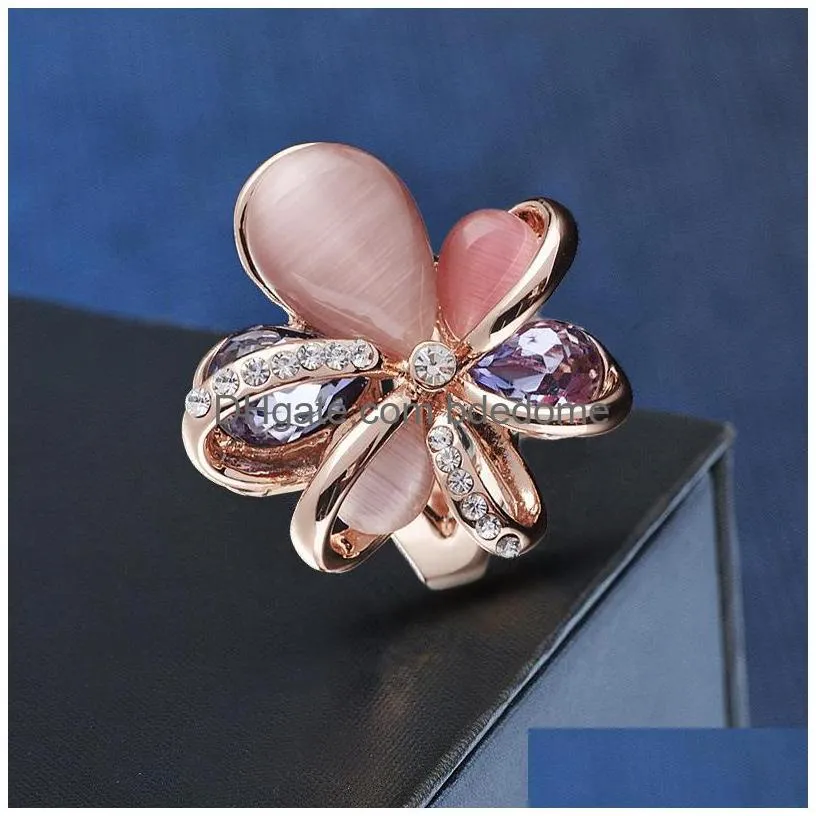 Cluster Rings European And American Style Fashion Jewelry Large Petal Opal Ring Crystal Inlaid With Mtiple Zircons High Quality Jewel Dh1Br