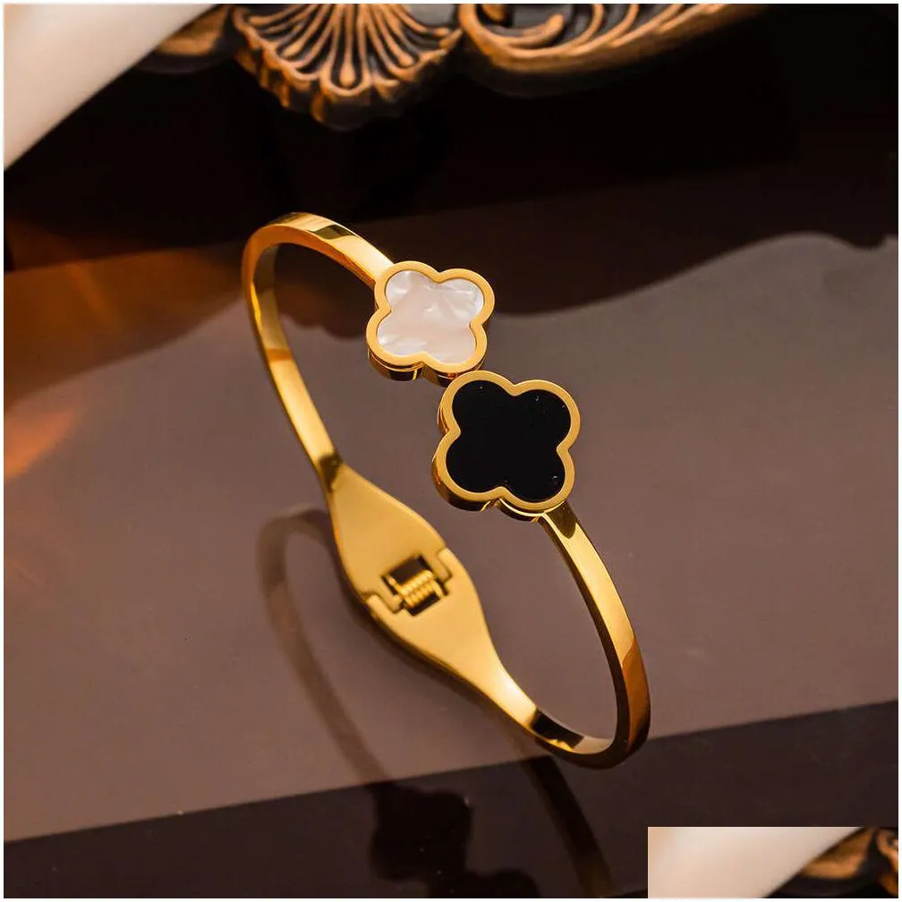 womens fashion jewelry gift accessories elastic open and close 18k gold shell stainless steel four-leaf clover womens bracelet