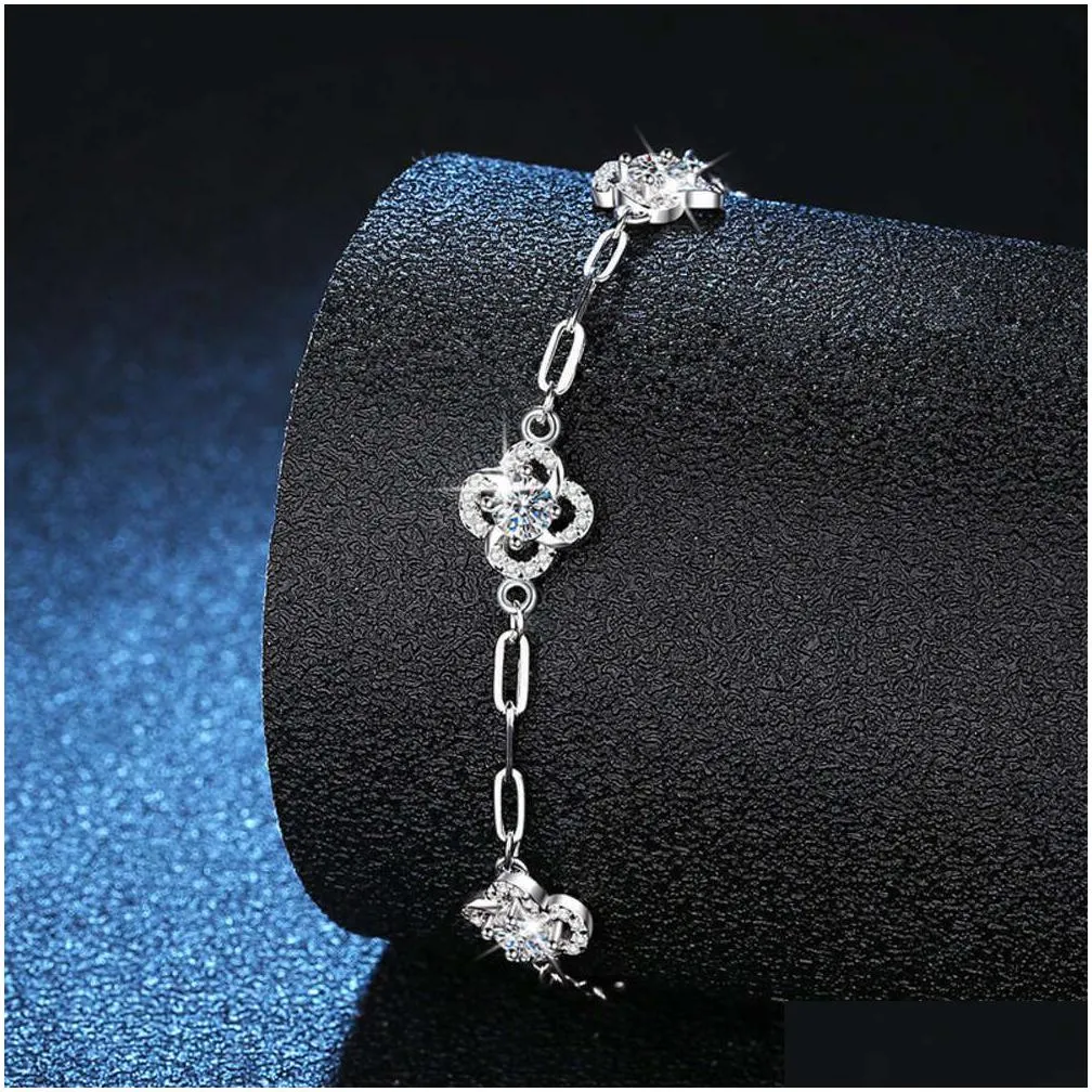  selling sterling silver four-leaf clover d vvs 0.6ct moissanite sterling silver adjustable bracelet for women jewelry