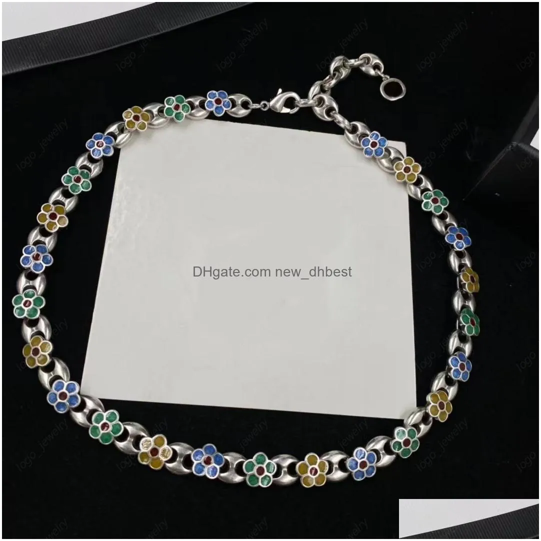 Bracelet & Necklace New Fashion Sier Floral Necklace Esigner Charm Bracelet Womens Jewelry Set For Wedding Parties Birthday Gifts Acc Dhaqx