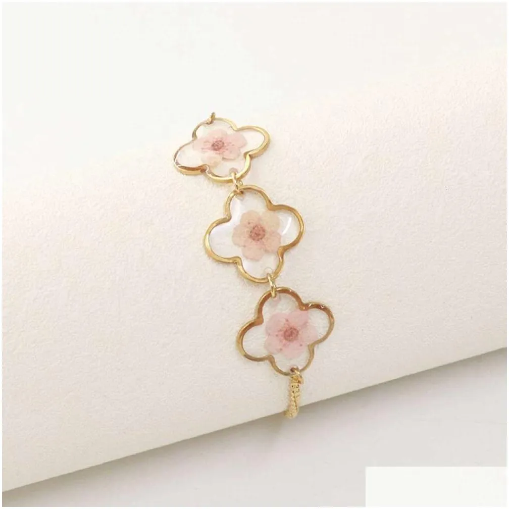 2023 arrivals four leaf clover resin bracelets gold stainless steel dried flower bracelets jewelry
