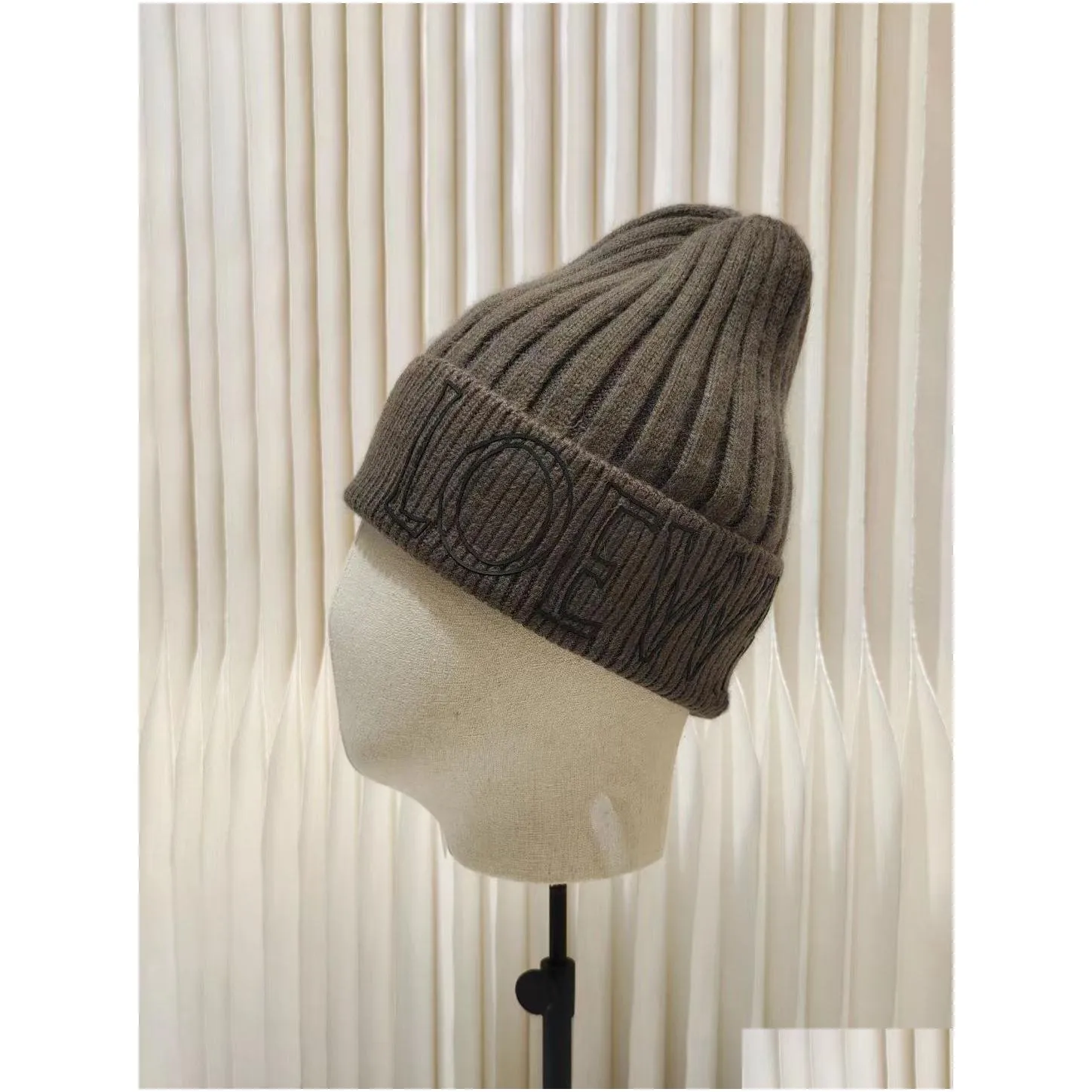 luxury cashmere knitted hat designer loewf beanie cap men`s winter casual wool warm hat