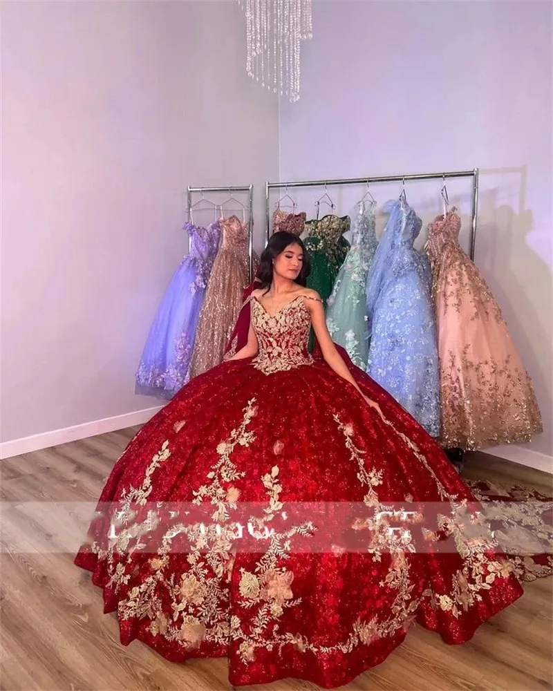 Luxury Red Sweetheart Ball Gown Quinceanera Dress For Girl Gold Appliques Birthday Party Gowns Prom Dresses Lace Up Back Beaded