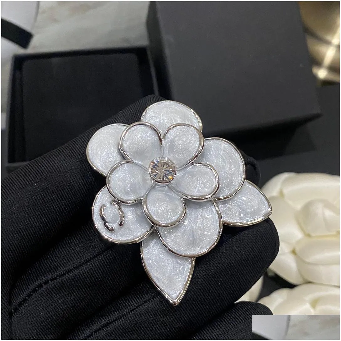 brand designer letter pins brooches women inlay crystal flower never fading brass copper sweater cape buckle brooch suit pin wedding party jewerlry