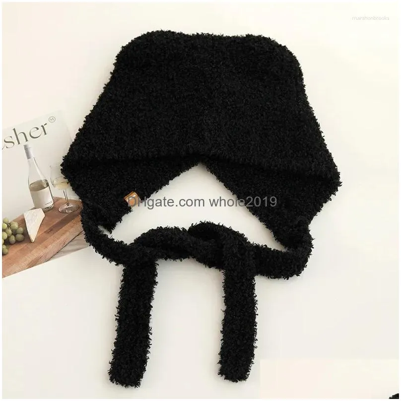 Berets Cute Blue Bear Strap Womens Hats Autumn And Winter Show Face Small Retro Versatile Thermal Ear Protection Knitted Bomber Cap D Dhau9