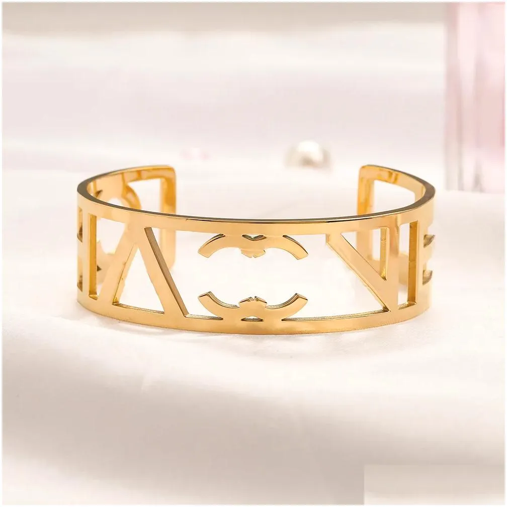 fashion style bracelets women bangle designer letter jewelry 18k gold plated stainless steel wedding lovers gift bangles wholesale classic style
