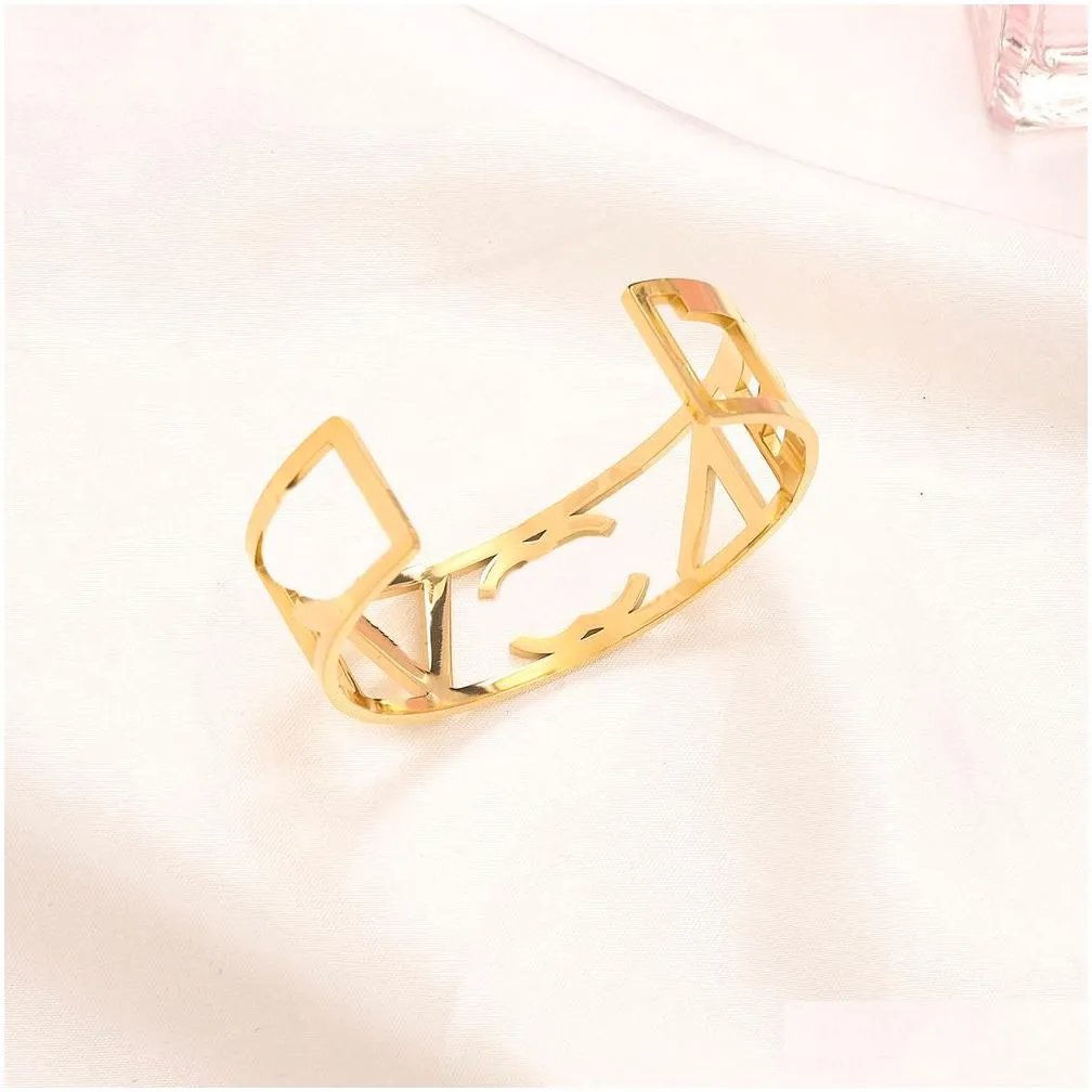 fashion style bracelets women bangle designer letter jewelry 18k gold plated stainless steel wedding lovers gift bangles wholesale classic style