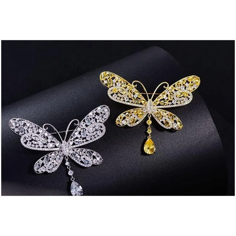 in europe and gilded inlay zircon corsage, deserve to act role of the female suit pin tassel butterfly brooches insects