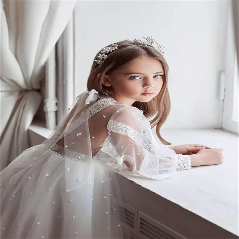 2024 Lovely Flower Girls Dresses For Weddings Long Sleeves Lace Appliques Princess Kids Birthday Girl Pageant Gowns Floor Length