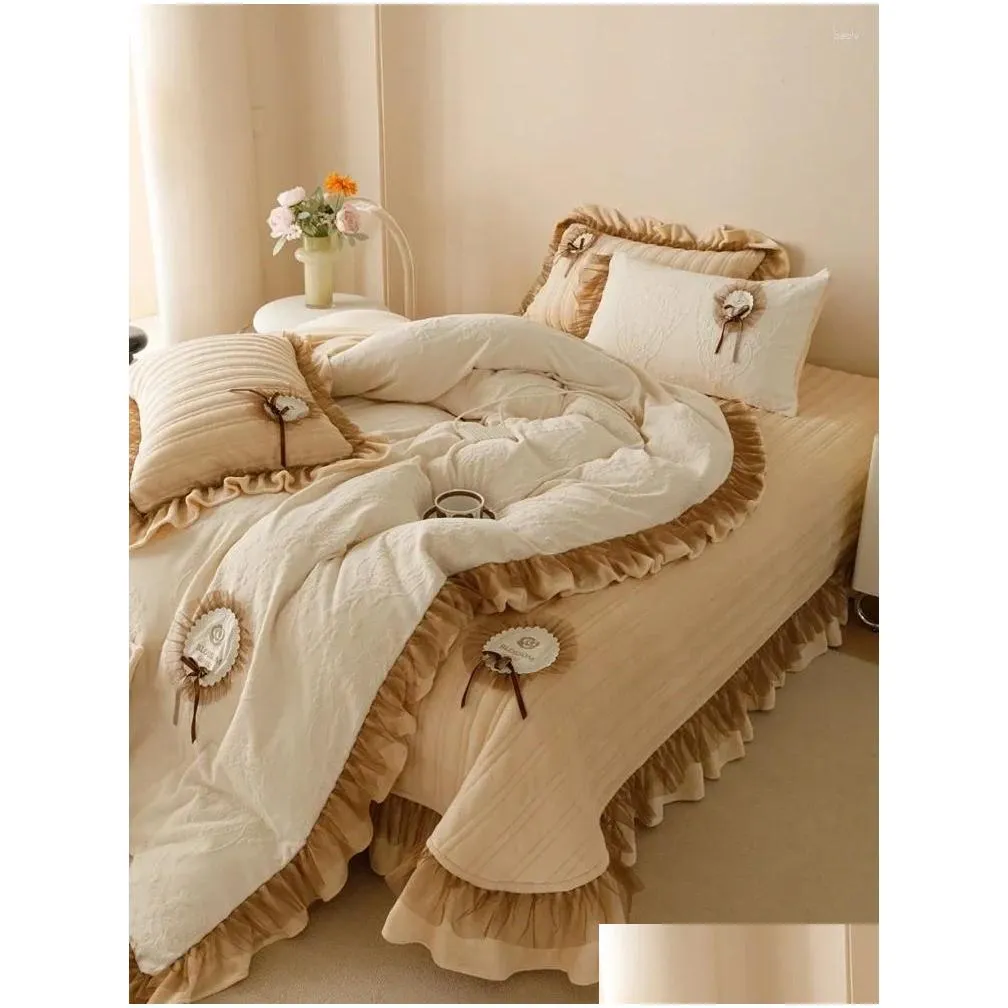 bedding sets autumn and winter princess style thickened warm milk fiber bed cover set (4 pcs.) double quilted duvet bedspread