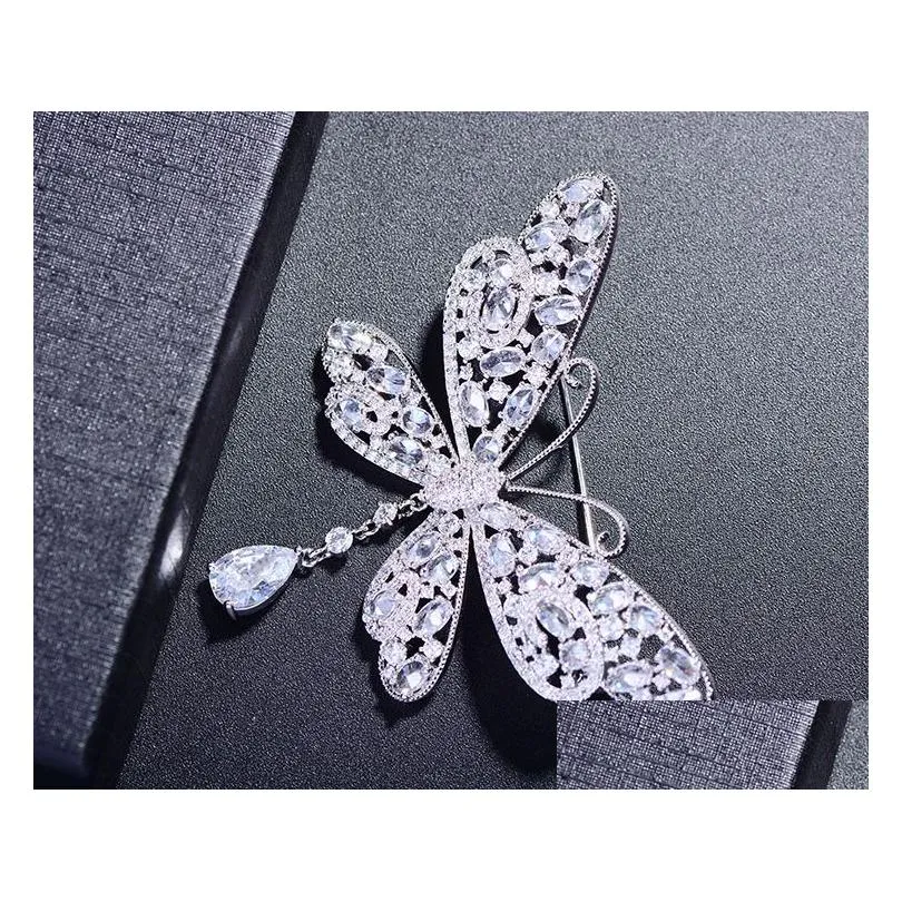 in europe and gilded inlay zircon corsage, deserve to act role of the female suit pin tassel butterfly brooches insects