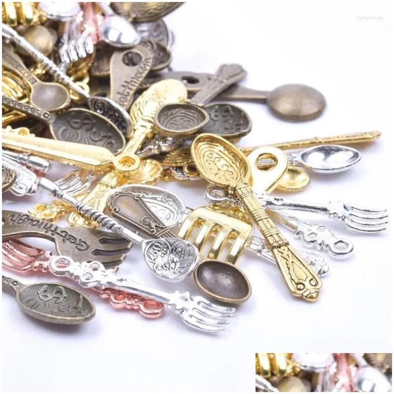 Charms 20/30/40Pcs Mixed Styles Cooking Spoon Fork Retro Random Kitchen Tool Supplies Pendant For Diy Necklaces Jewelry Making Drop D Dhdbx