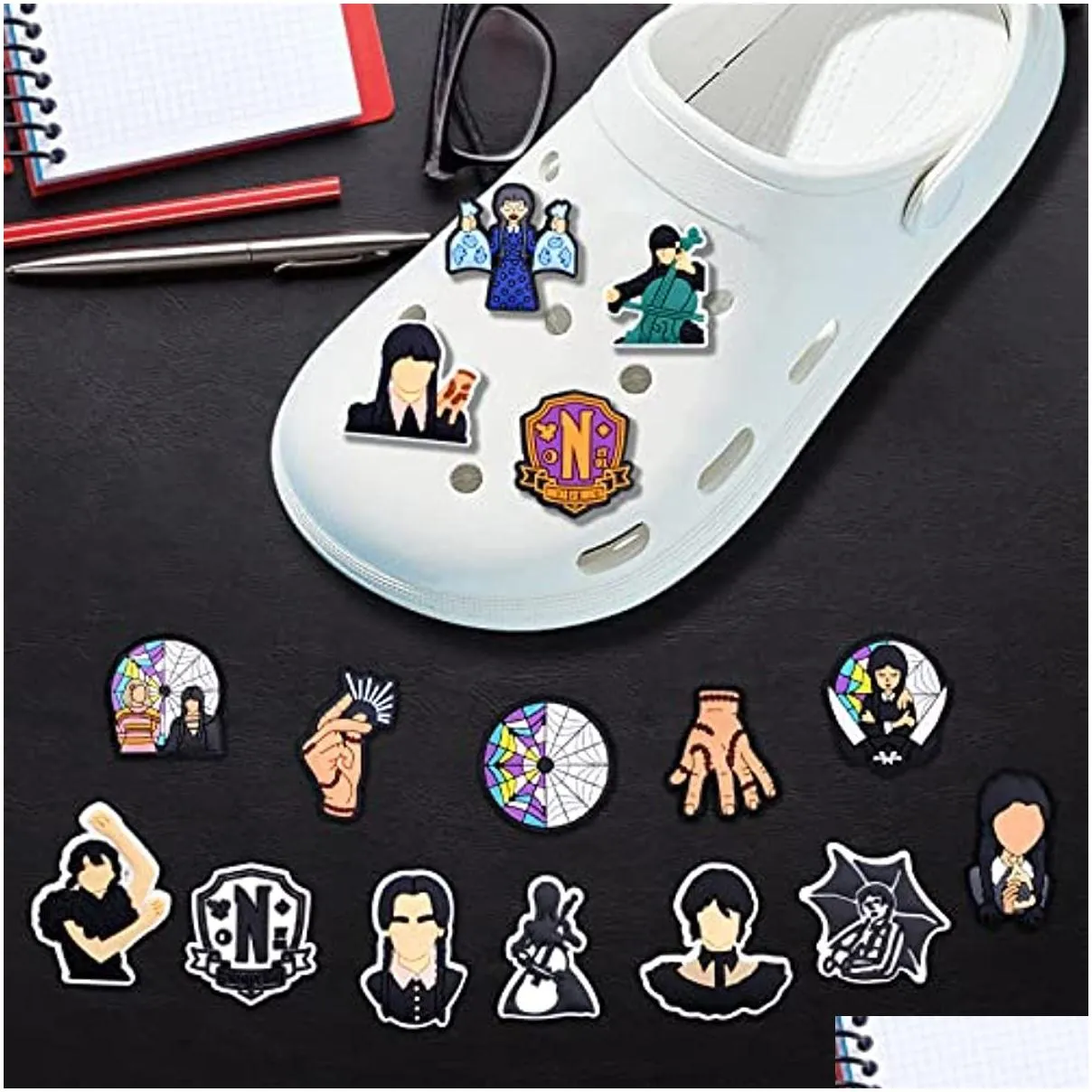 Charms 30 50 100Pcs Wednesday New Addams Shoe Charms For Clog Decoration Accessories Bubble Slides Merchandise Party Birthday Drop Del Dhn4O
