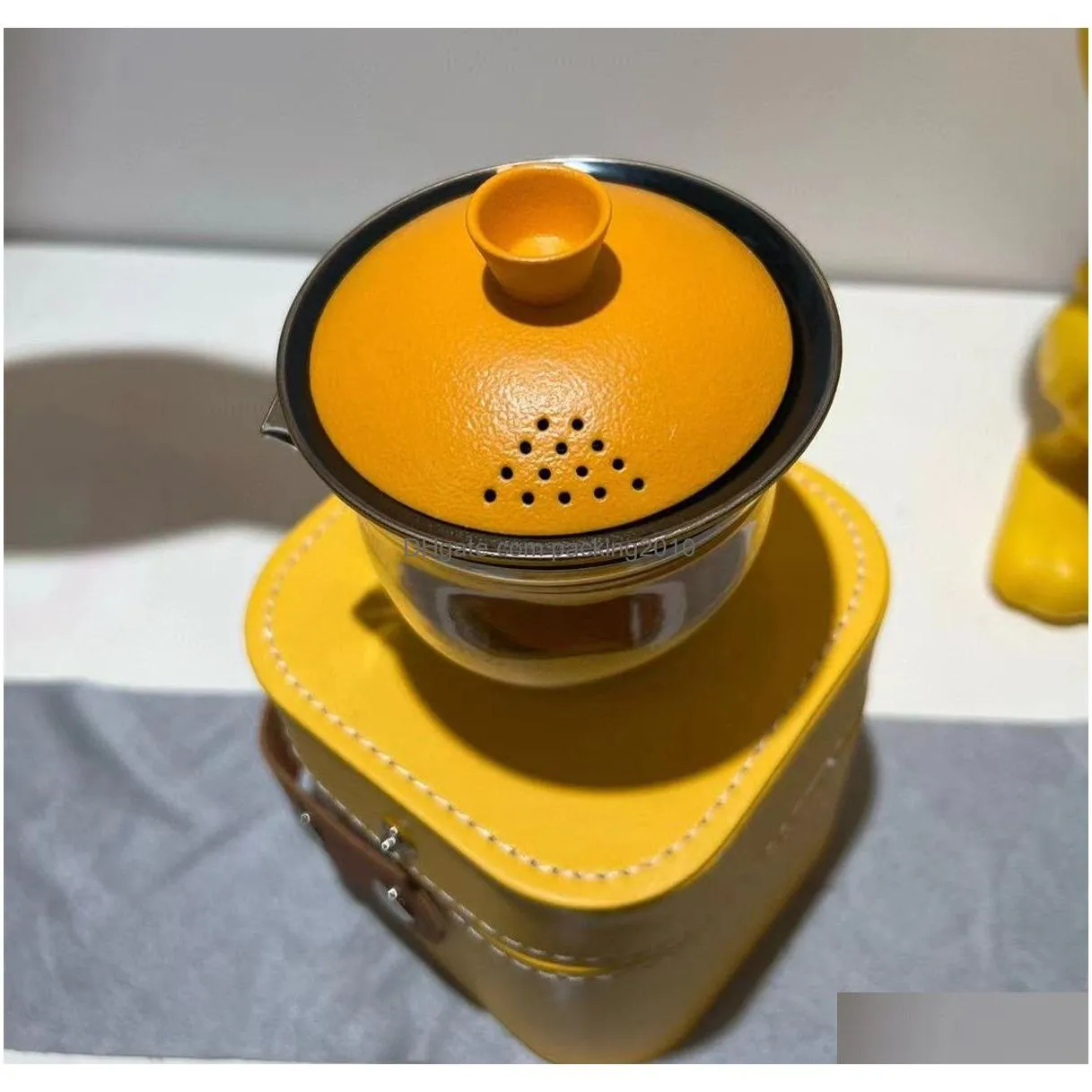 Coffee & Tea Sets Designer Portable Travel Yellow Tea Set Lazy One Pot Three Cups Outdoor Cam Ceramic Classic Logo With Box Drop Deliv Dh947