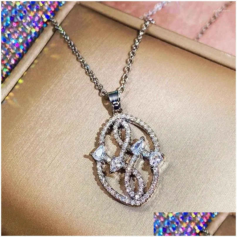 pendant necklaces 2024 fashion retro wild leaf necklace female temperament high-end copper-plated platinum zircon clavicle chain