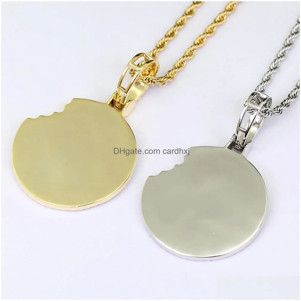 Pendant Necklaces Fashion- Cookie Diamonds Pendant Necklaces For Men Women Luxury Crystal Cooky Pendants 18K Gold Palted Copper Zircon Dhwaj