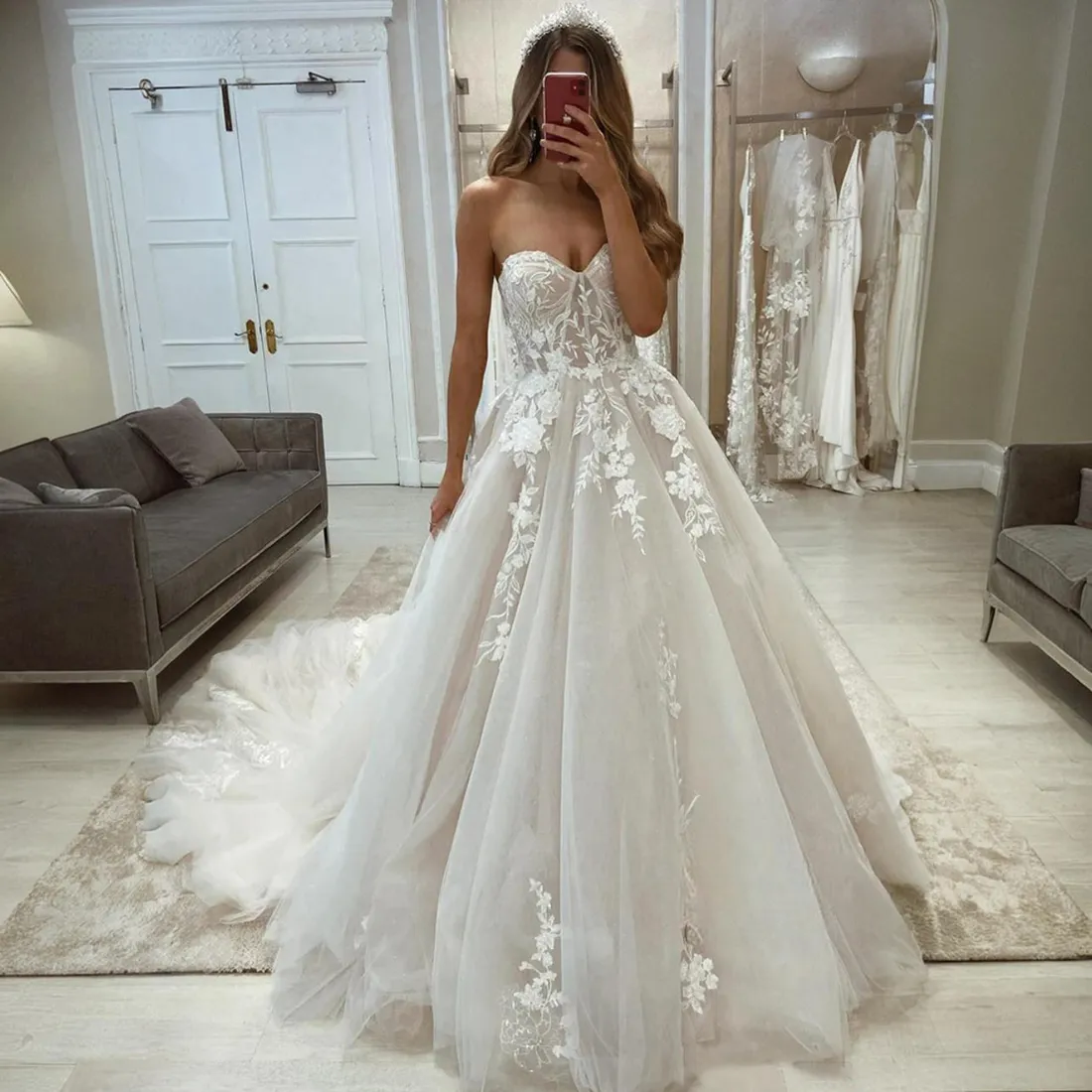 A Line Wedding Dresses Sweetheart Neckline Appliqued Lace Beaded Draped Bridal Dress with Detachable Wrap for Bride Tiered Tulle Marriage for Black Women D137