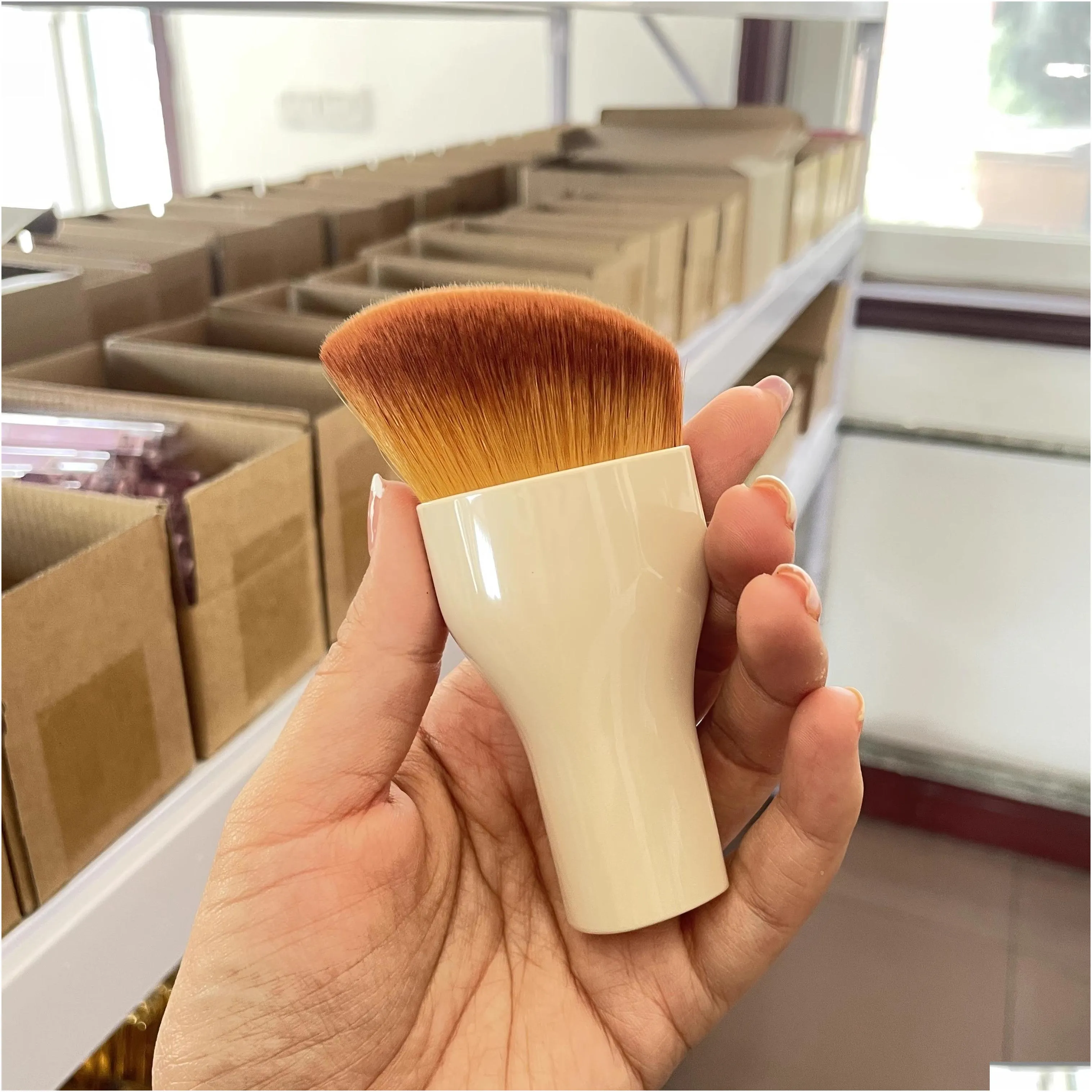 portable cosmetic brush base makeup brush foundation make-up brush with cover side face brush shadow brush contour brush