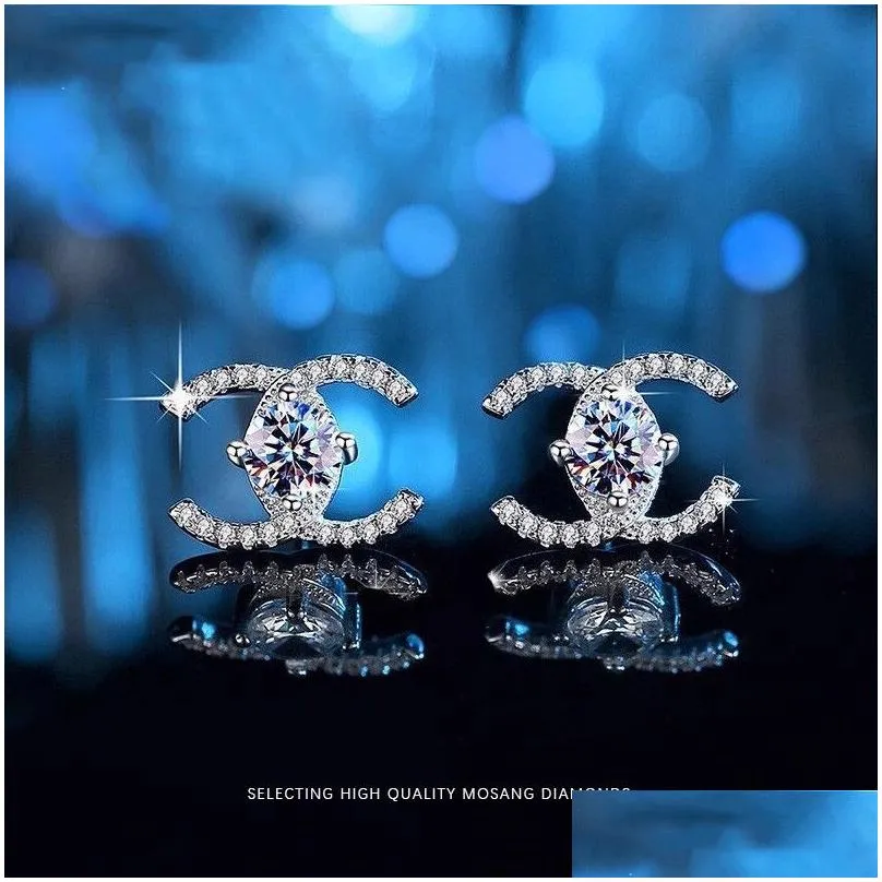 luxury fashion men women fashion 925 sterling silver 0.5ct round moissanite diamond letter studs earrings nice gift