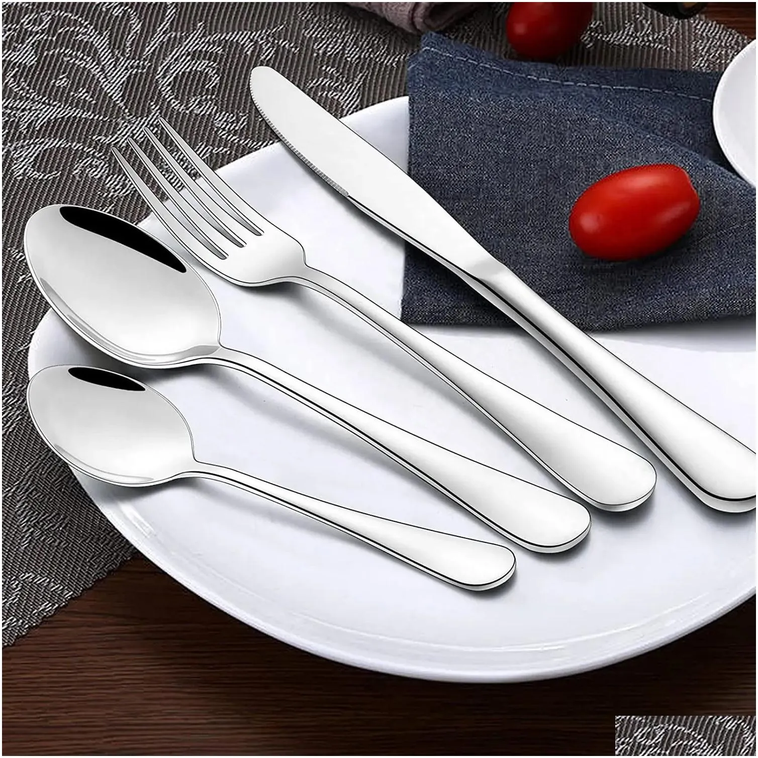 Cookware Sets 24Piece Flatware Set With Steak Knives Stainless Steel Sierware Cutlery Service For 4 Tableware Eating Utensils 231211 Dhths