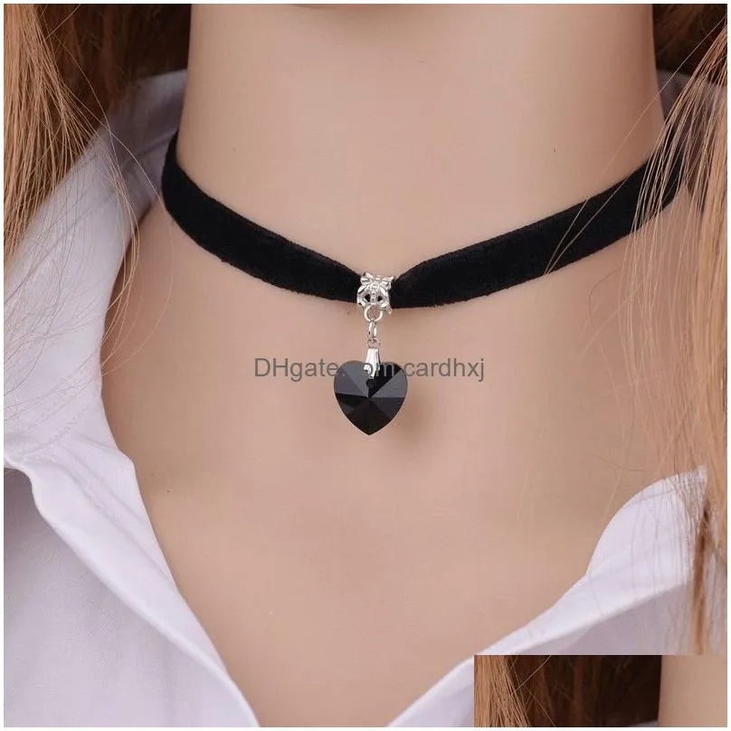 Pendant Necklaces Japan Harajuku Heart Shaped Necklace Resin Pendant With Veet Chain Vintage Peach Choker For Girls 6 Colors Drop Deli Dhwtc