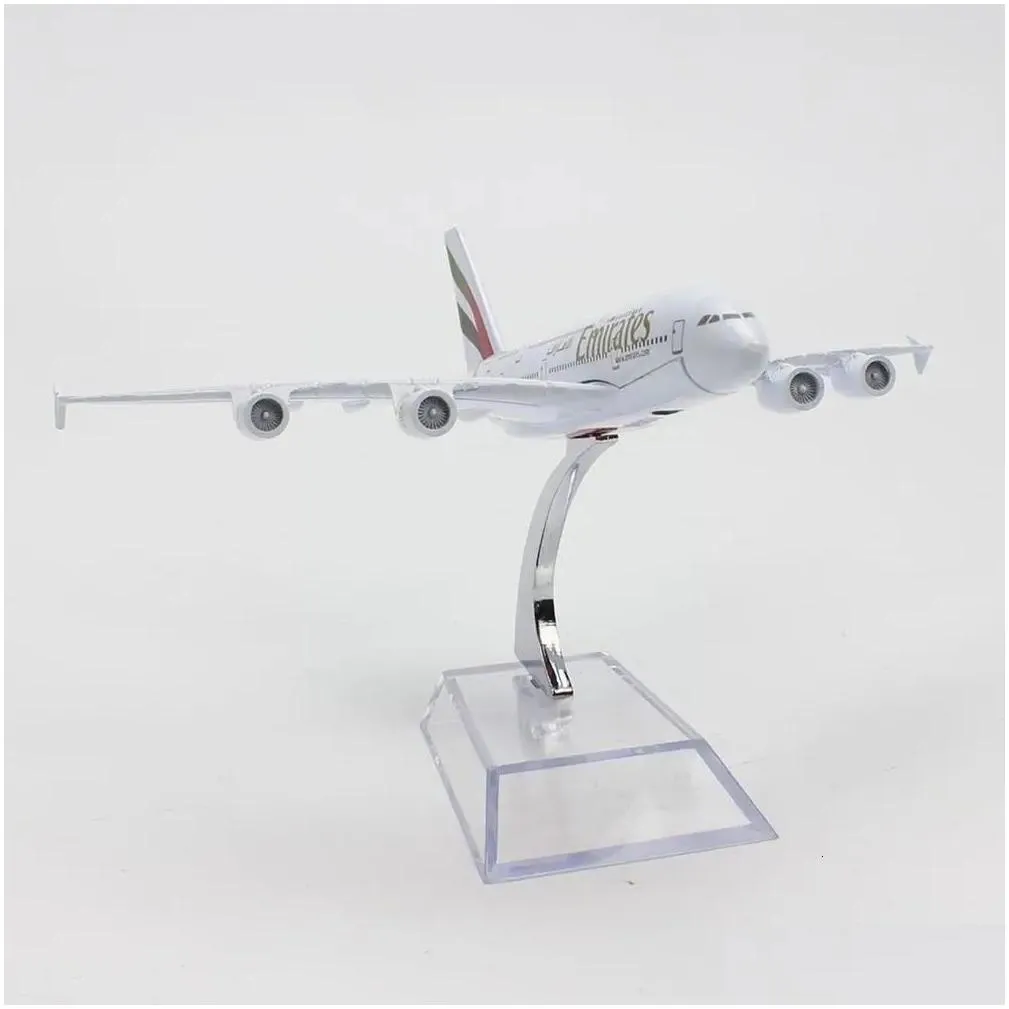 Simation Scale Uae United Arab Airplane Model Bracket Airline A380 Transparent Aircraft Toys With Alloy Light Presents V5I4 240115 Dr Dh5Aq