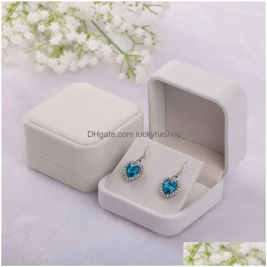 Jewelry Boxes 6 Colors Fashion Veet Jewelry Boxes Cases For Only Dangle Earrings Wedding Gift Packaging Display Size 70Mmx80Mmx40Mm Dr Dhfgm