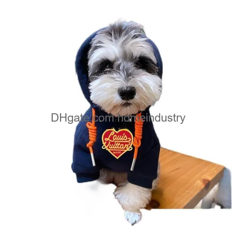Designer Dog Clothes Brand Apparel Cotton Hoodie Soft Warm Sweater With Luxury Heart Pattern Pet Winter Coat Cold Weather For Drop De Dhyvc