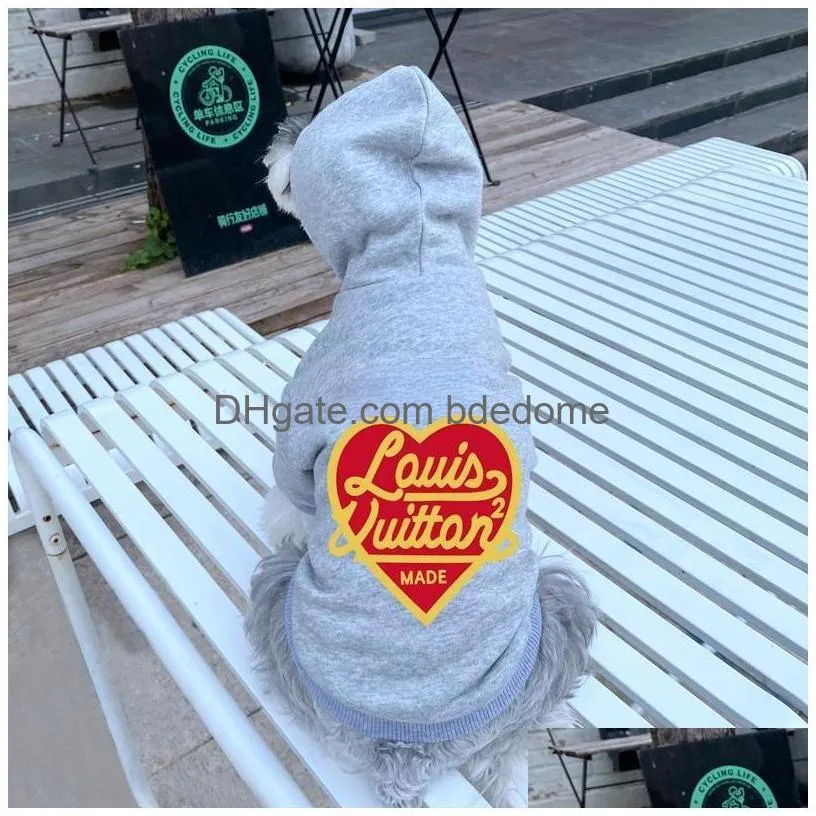 Designer Dog Clothes Brand Apparel Cotton Hoodie Soft Warm Sweater With Luxury Heart Pattern Pet Winter Coat Cold Weather For Drop De Dhpnl